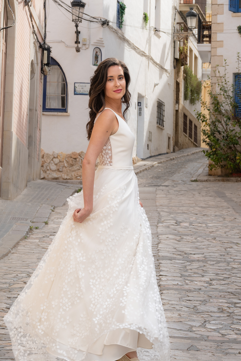 Oscar Lili Bridal Studio Wedding Dresses And Bridal Gowns Edinburgh